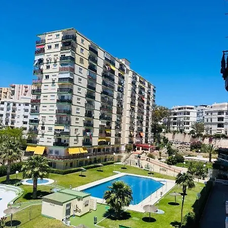 Beachside Sunshine Flat